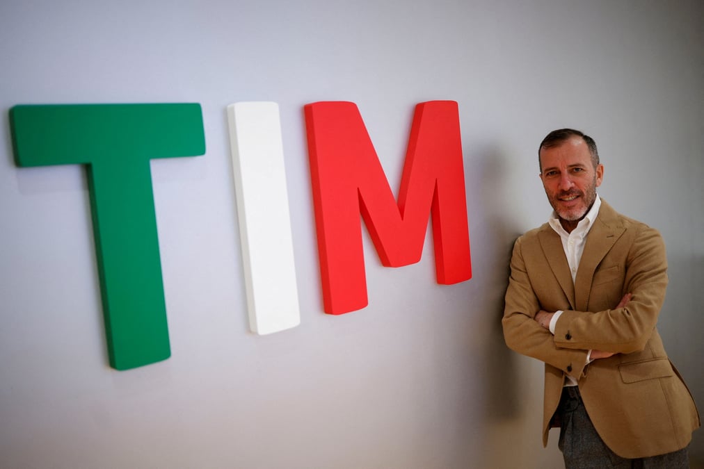 L'administrateur delegue de tim, pietro labriola,  au siege du groupe a rome