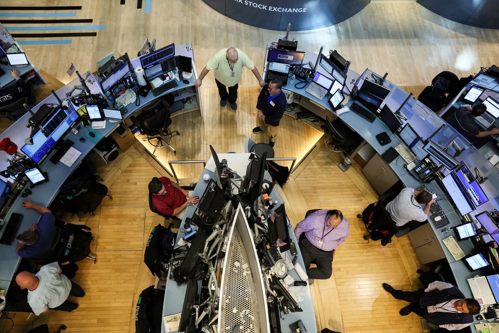 Photo des traders a la bourse de new york (nyse)