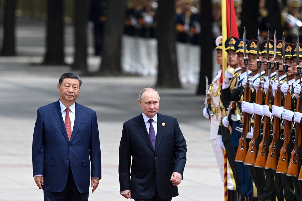 Photo du president chinois xi jinping et son homologue russe vladimir poutine