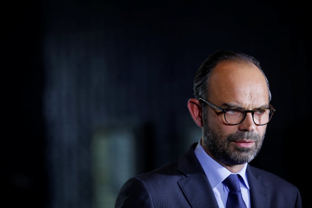 Edouard philippe appelle hollande a faire preuve d'"humilite"