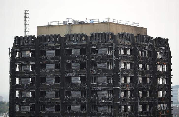 Soixante et onze morts dans l'incendie de la grenfell tower