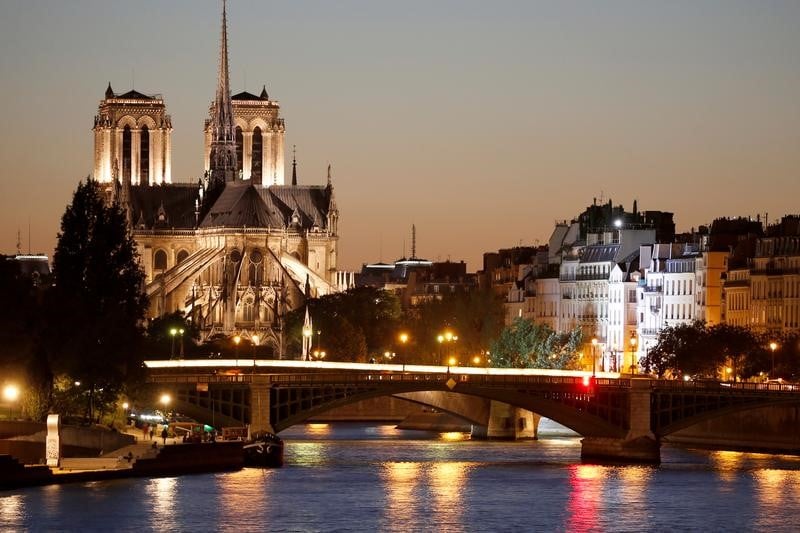 Paris espere reguler le marche des meubles touristiques
