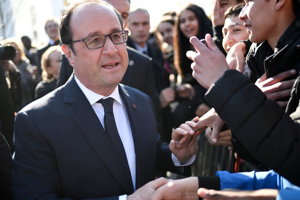Hollande souhaite que son successeur batisse sur son "socle"