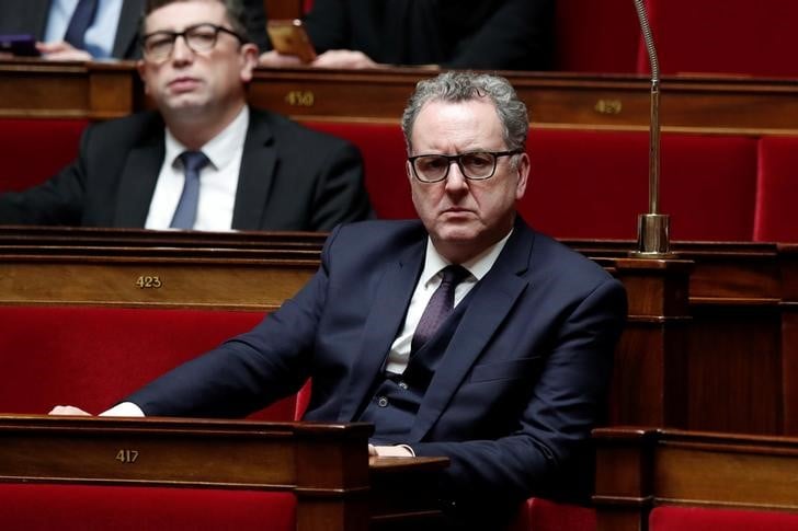 Notre-dame-des-landes: ferrand evoque une decision ce mercredi
