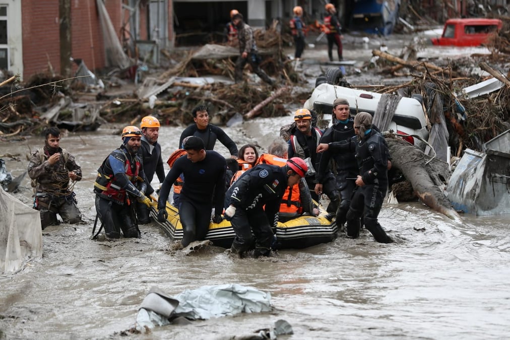 Le bilan des inondations en turquie s'alourdit a 31 morts