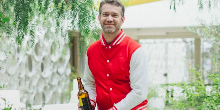 François Rey, fondateur de Verréo dans les Pyrénées-Orientales, veut décarboner le conditionnement de la filière viticole en agissant sur la fabrication des bouteilles de vin et de bière.