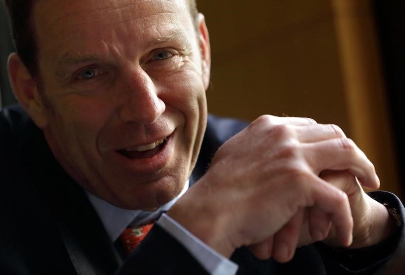France: roux de bezieux candidat a la presidence du medef