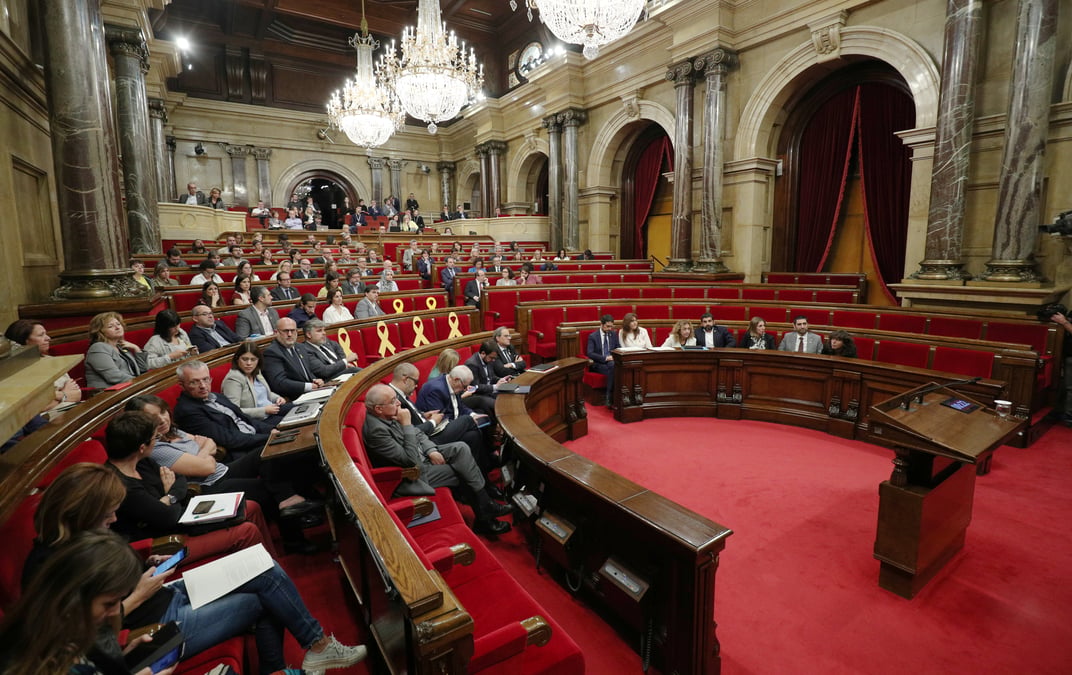 Le parlement catalan refuse de suspendre puigdemont
