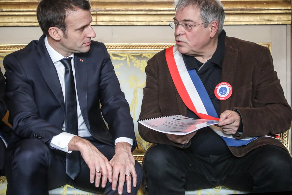 Les maires ruraux sur leurs gardes apres une rencontre avec macron