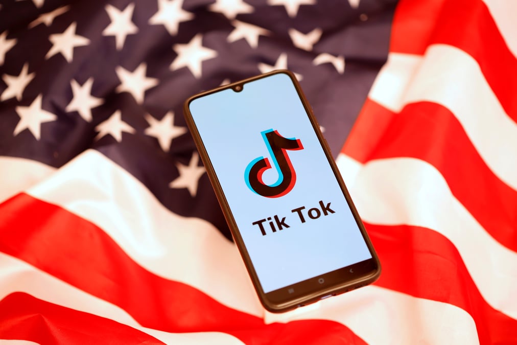 Trump donne son feu vert a l'accord entre oracle et tiktok