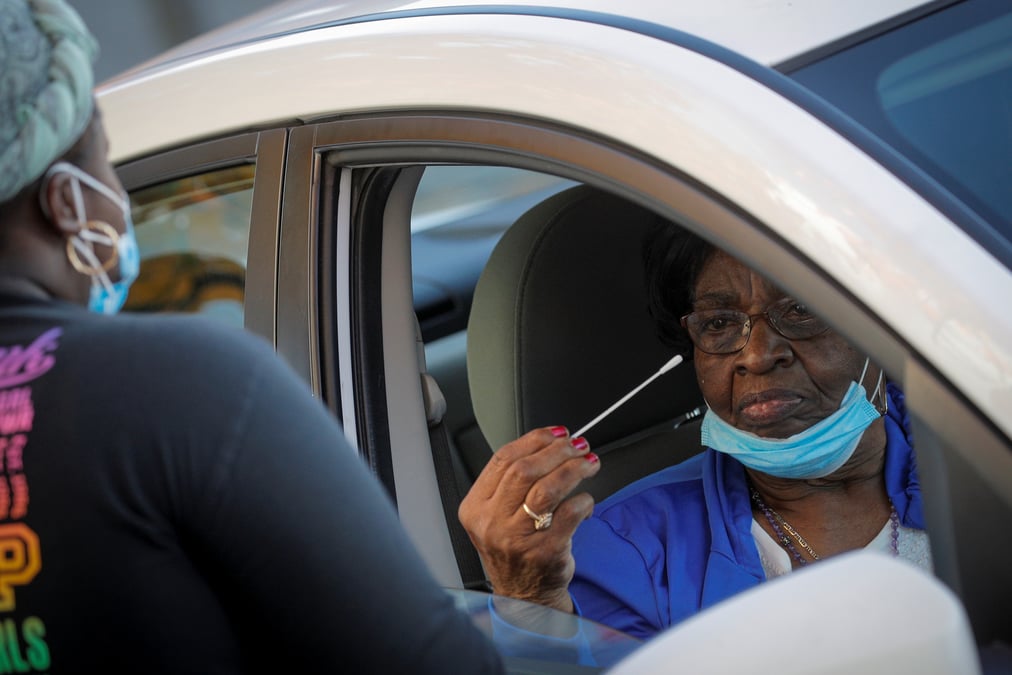 Coronavirus: new york durcit a son tour ses mesures contre l'epidemie