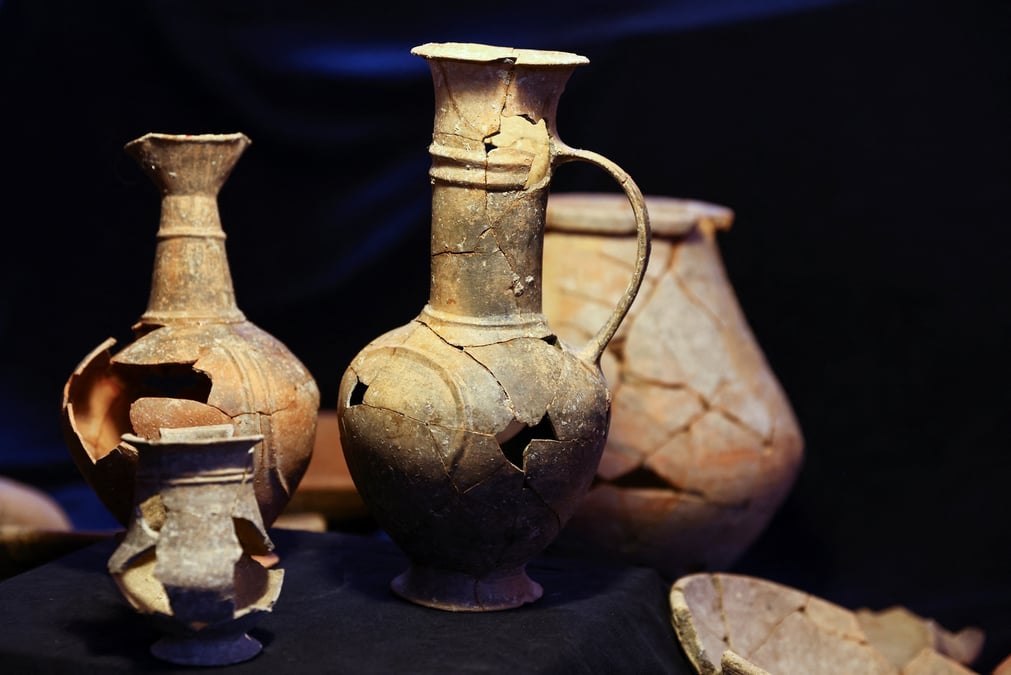 Des traces d'opium datant du 14e siecle avant j.-c. ont ete decouvertes en israel dans des recipients utilises lors de rituels funeraires par les anciens cananeens