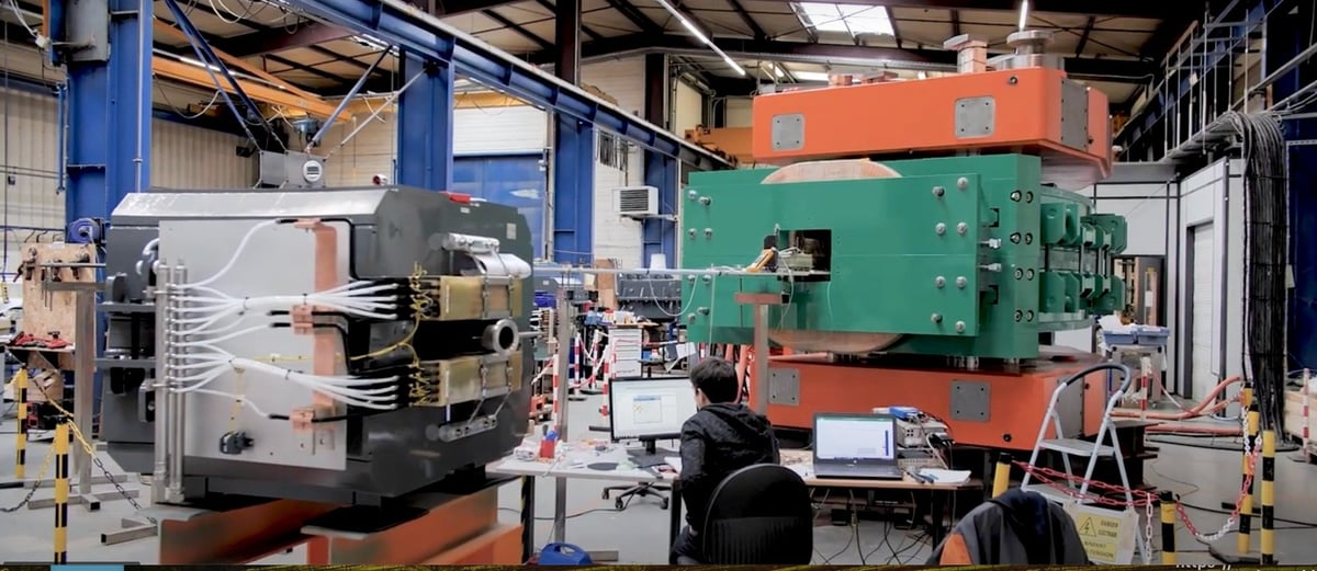 Dans l'industrie bretonne, des ETI et ETI en devenir investissent dans de nouvelles usines. C'est le cas de Sigmaphi, fabricant vannetais d'électro-aimants pour les accélérateurs de particules. L'entreprise veut croître dans le domaine de la fusion nucléaire.