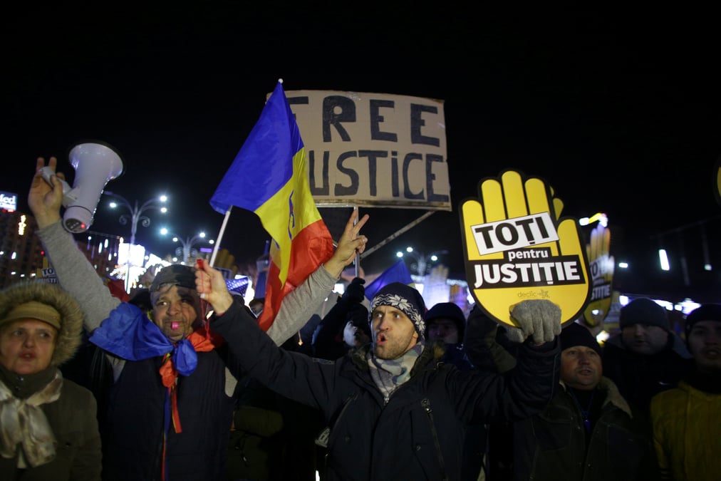 Les deputes roumains adoptent un projet de reforme de la justice