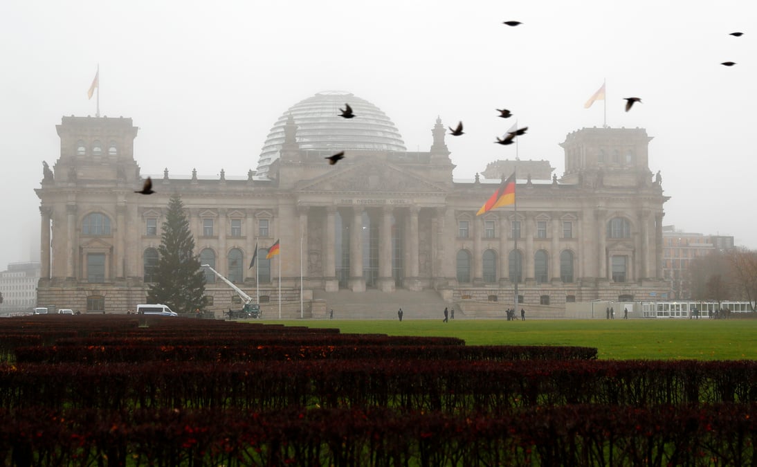 Allemagne: le chomage poursuit sa decrue malgre le nouveau confinement