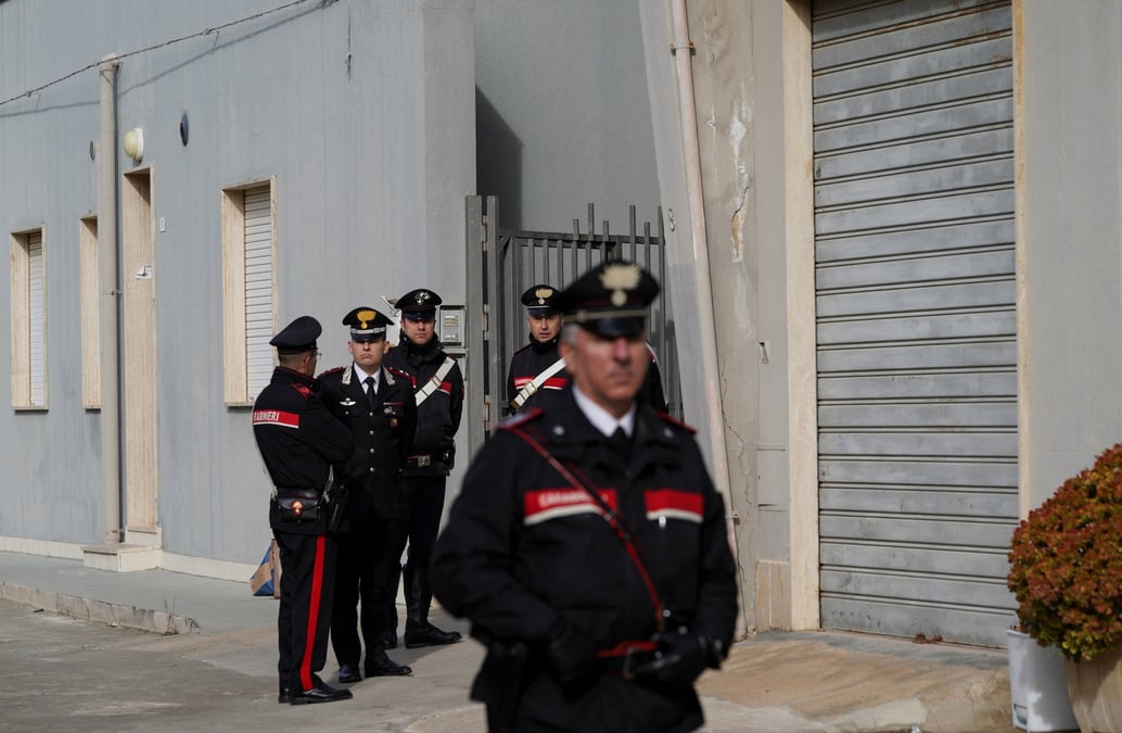 La police italienne pres de la cachette de matteo messina denaro dans la ville sicilienne de campobello di mazara