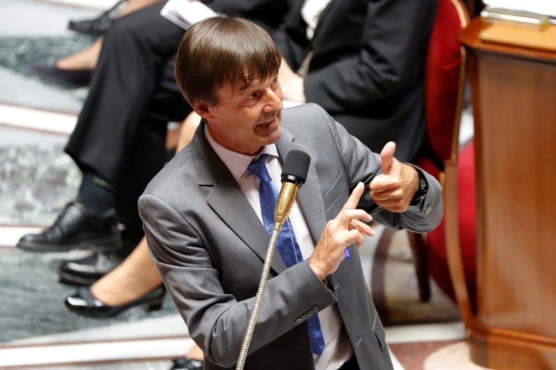 Hulot, ancien electeur de hamon, invite a faire confiance a macron