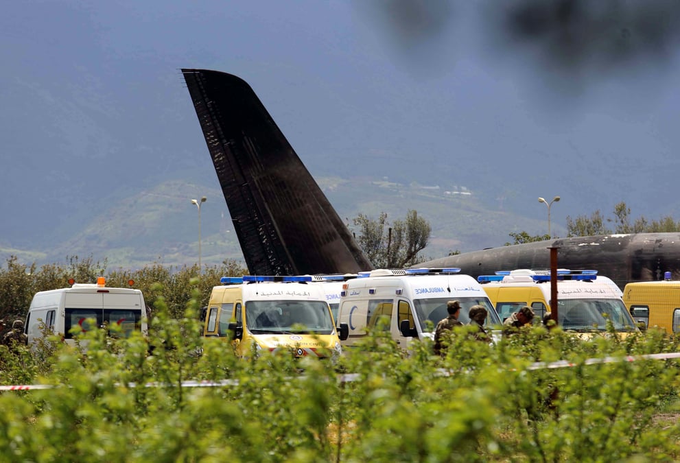 257 morts dans une catastrophe aerienne en algerie