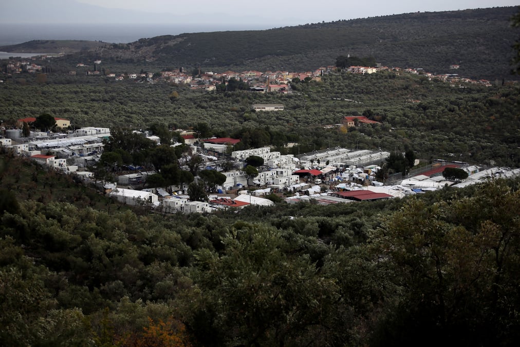 Grece: le plus grand camp de migrants menace de demantelement