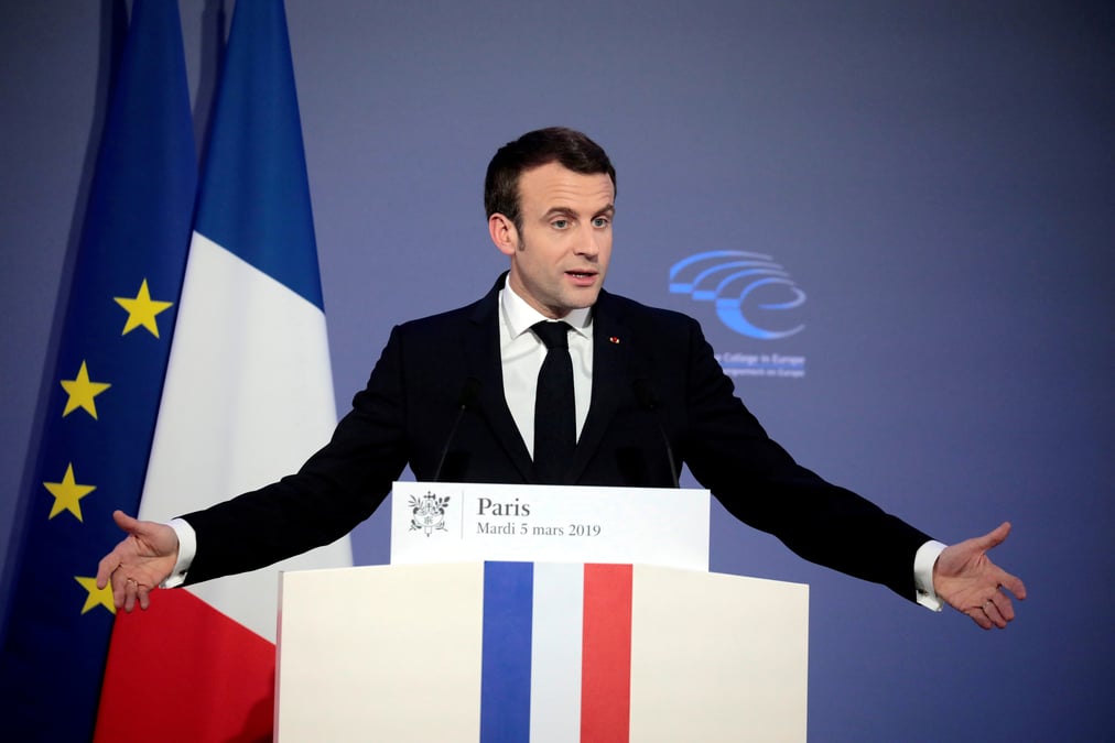 Macron part en guerre contre "les mercenaires de la sante"