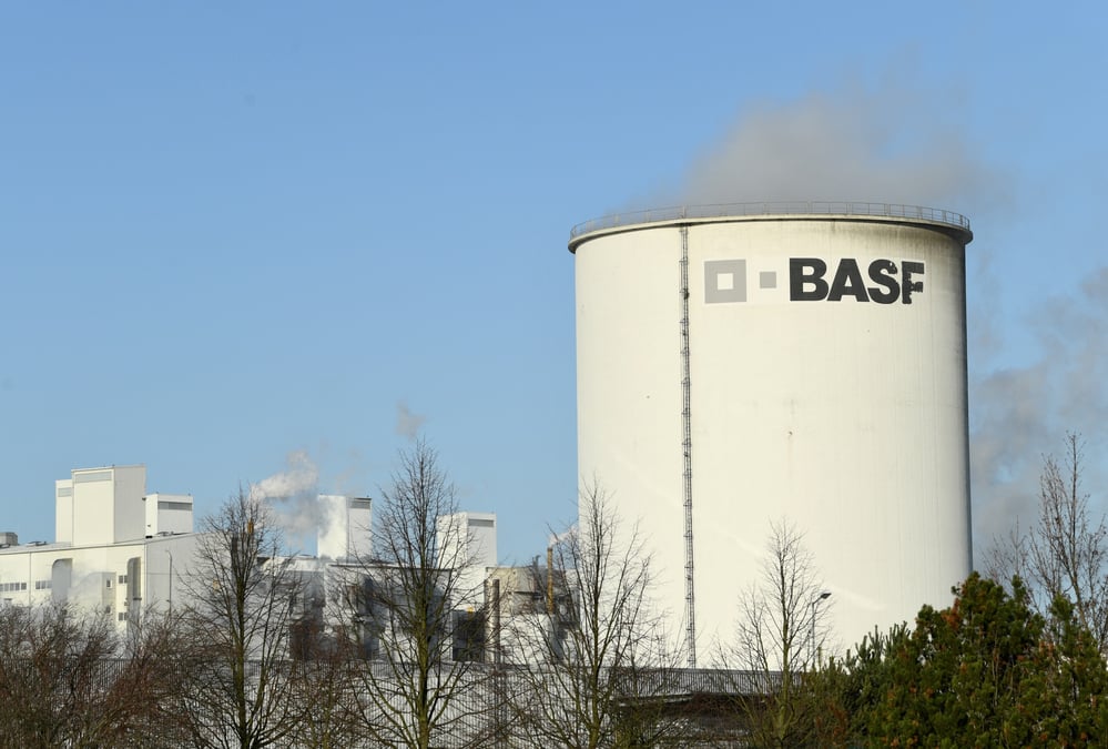 Vue de l'entreprise chimique allemande basf schwarzheide gmbh a schwarzheide, en allemagne