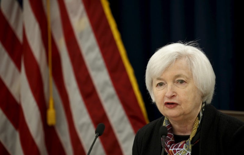 Janet yellen plaide la prudence pour les hausses de taux