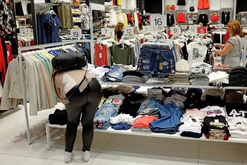 Hausse plus forte que prevu des ventes au detail en zone euro