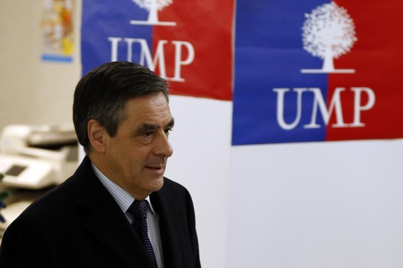 Hollande, un élève qui découvre sa mauvaise copie, dit Fillon