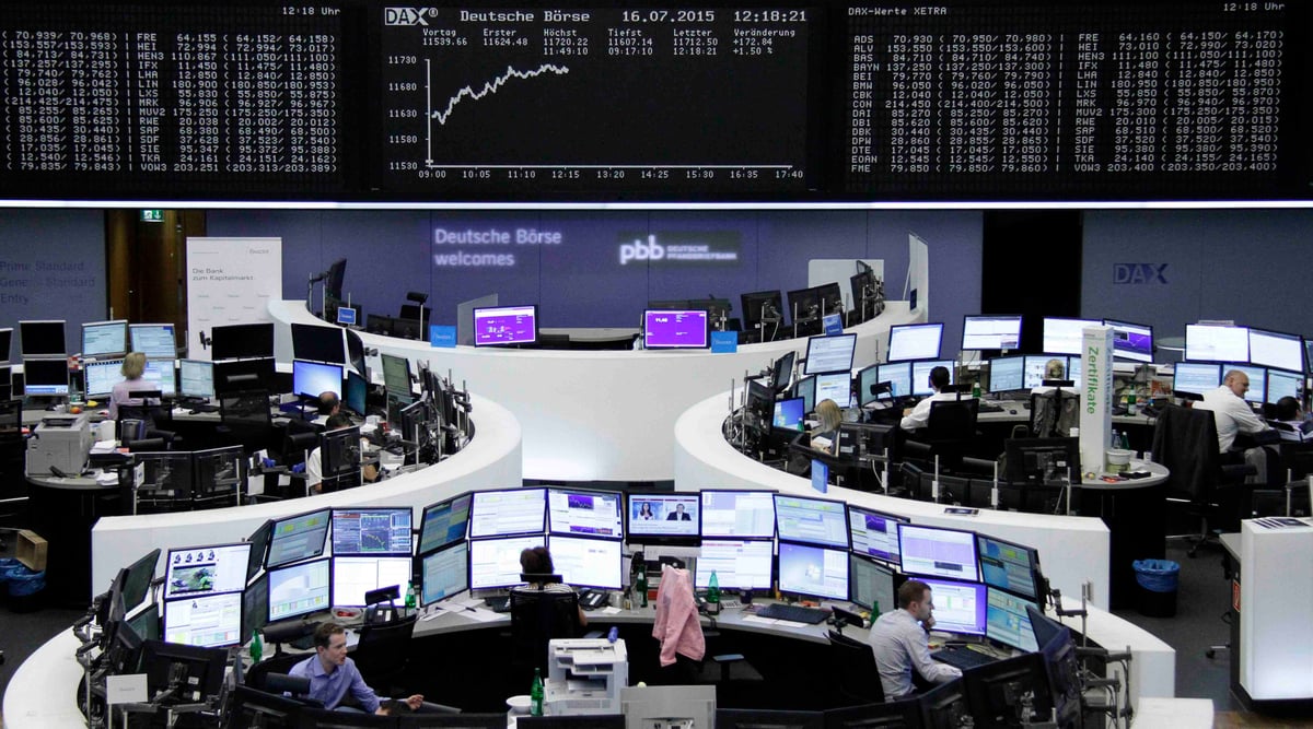 Les marches europeens accroissent leurs gains a mi-seance