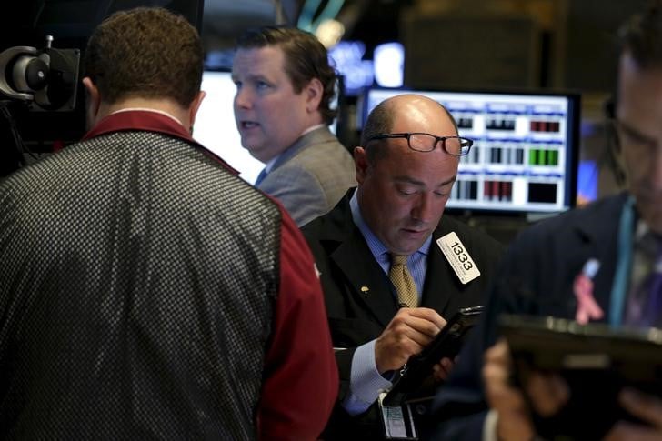 Wall street avance dans les premiers echanges
