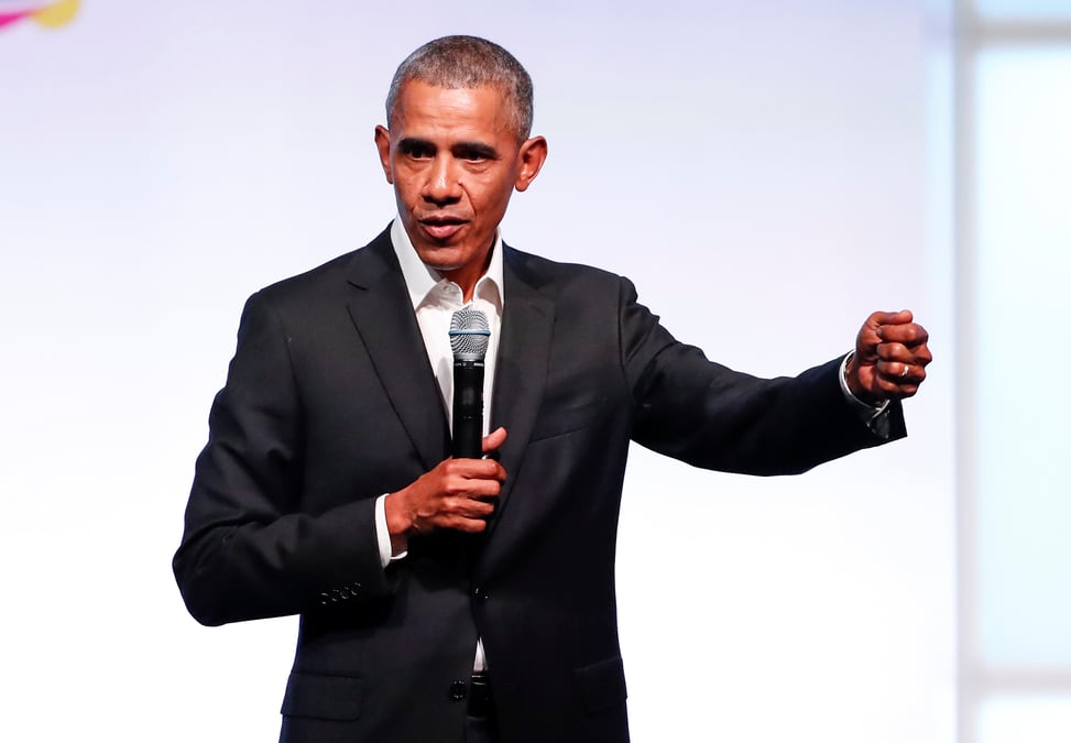 Macron dejeunera samedi avec obama, a annonce l'elysee