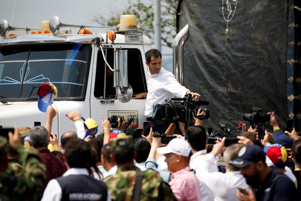 Un convoi d'aide humanitaire se dirige vers le venezuela