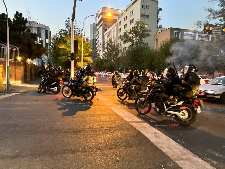 Protestation contre la mort de mahsa amini, a teheran