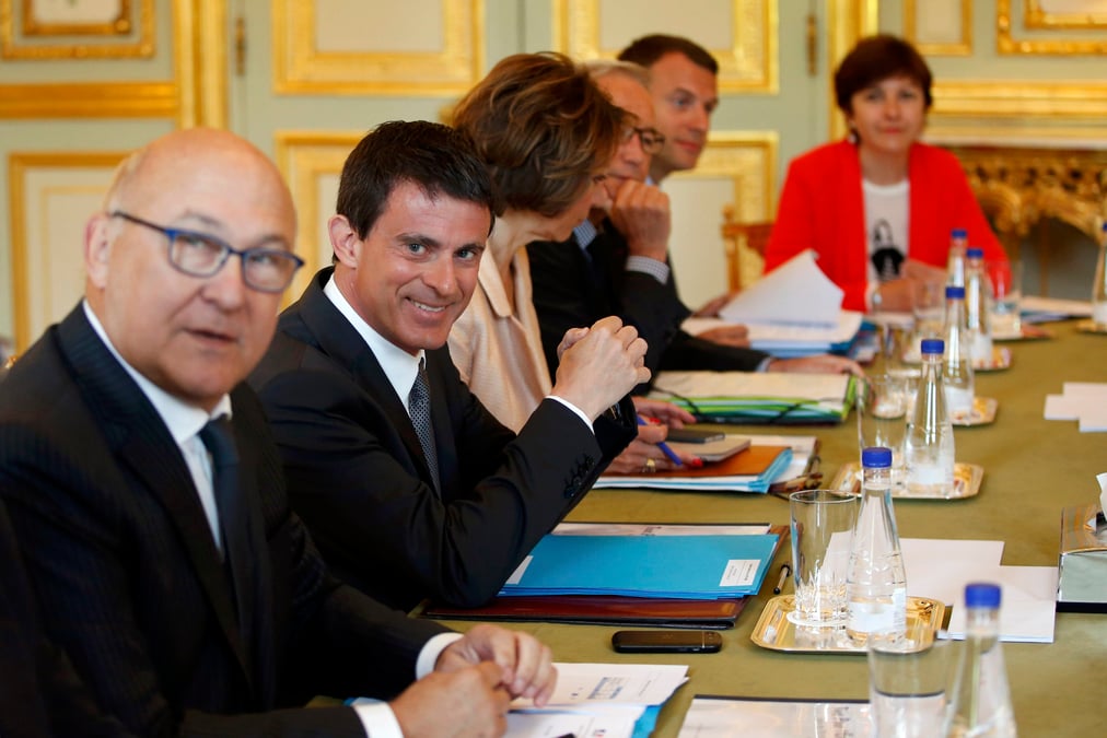 Manuel valls devoile "un jobs act a la francaise"