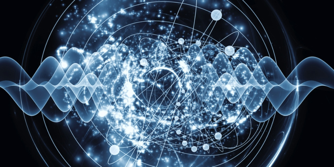 Par le saut qualitatif immense qu'elle promet dans le traitement de problèmes qui sont au cœur de nos sociétés, l'informatique quantique devrait permettre d'ouvrir de vastes champs d'études et d'optimisation, aujourd'hui fermés faute de puissance de calcul suffisante.