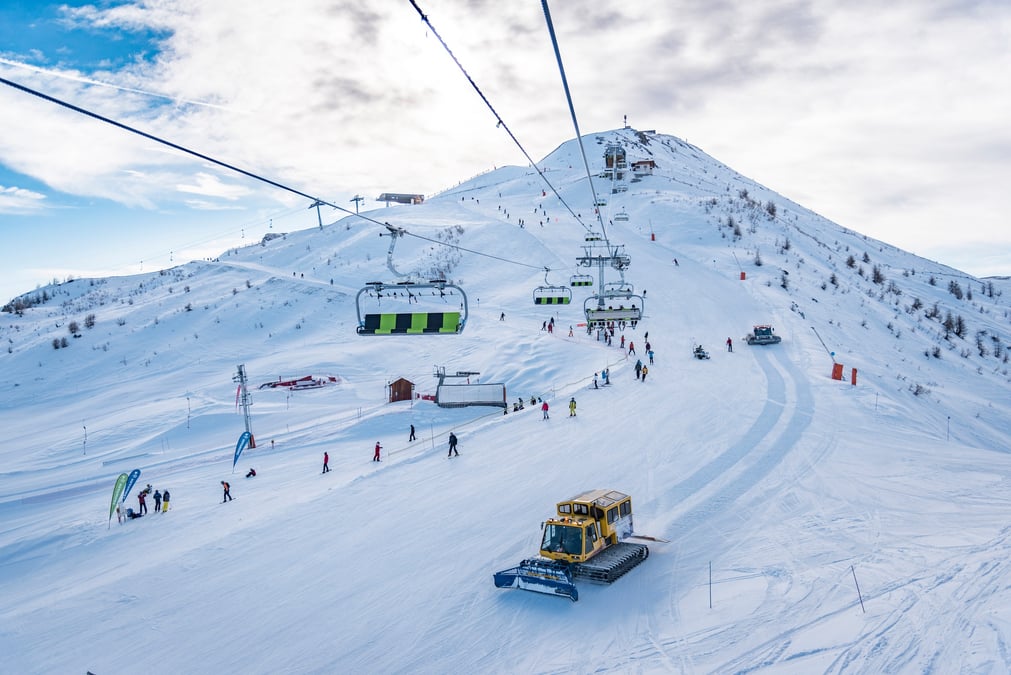 « Il n'y a aucune raison de faire disparaître le ski tant qu'il est encore viable », affirme le consultant suisse Laurent Vanat, dans la présentation de son 16e Rapport sur le tourisme de montagne lors du Salon Mountain Planet de Grenoble ce mardi 16 avril, réaffirmant ainsi le potentiel économique du ski dans les années à venir.