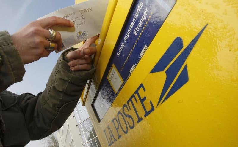 Hausse de 3,6% des tarifs du courrier en 2016