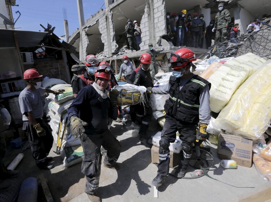 Le bilan du seisme en equateur continue de s'alourdir