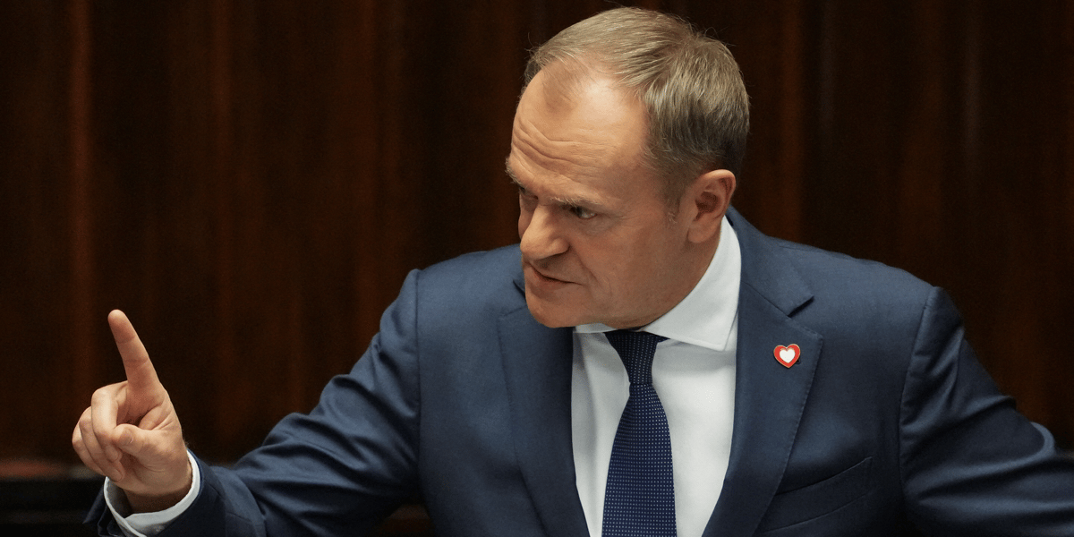 « Nous discutons également avec la partie ukrainienne de la fermeture temporaire de la frontière et de la fermeture des échanges de marchandises en général », a déclaré Donald Tusk.