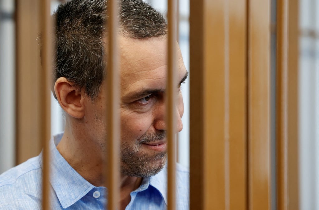 Le francais laurent vinatier avant une audience judiciaire a moscou