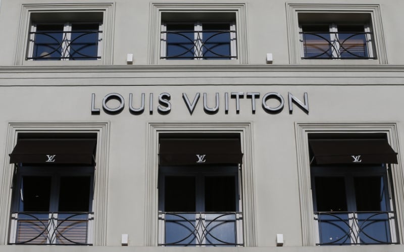 Lvmh: forte hausse des resultats semestriels avec louis vuitton