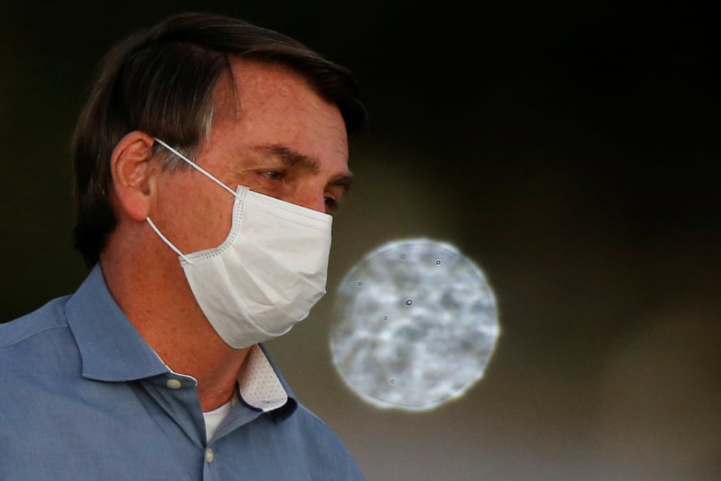 Le president bresilien bolsonaro teste negatif au coronavirus