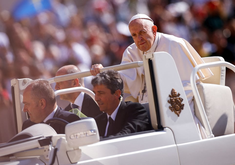 Le pape francois et les vertus medicinales de la tequila