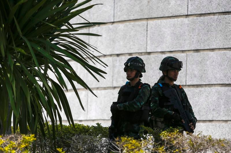 L'armée thaïlandaise prend le pouvoir après six mois de troubles