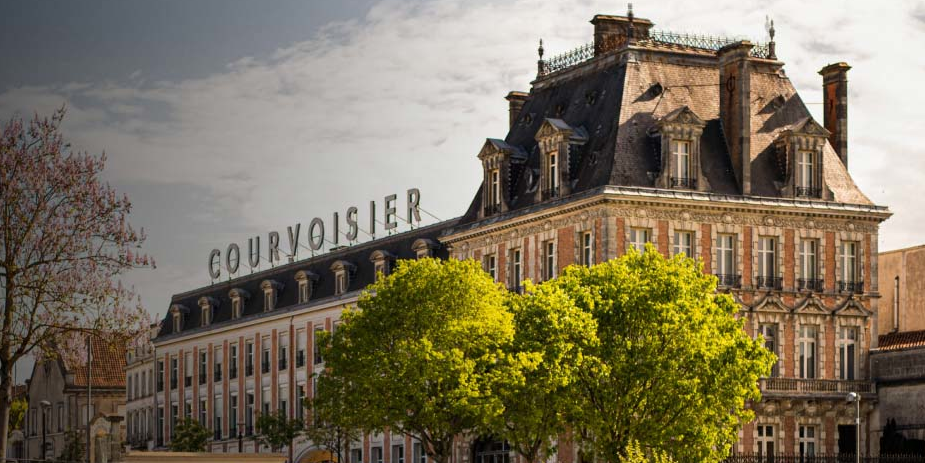 Courvoisier est installé à Jarnac sur les bords de la Charente depuis 1828.