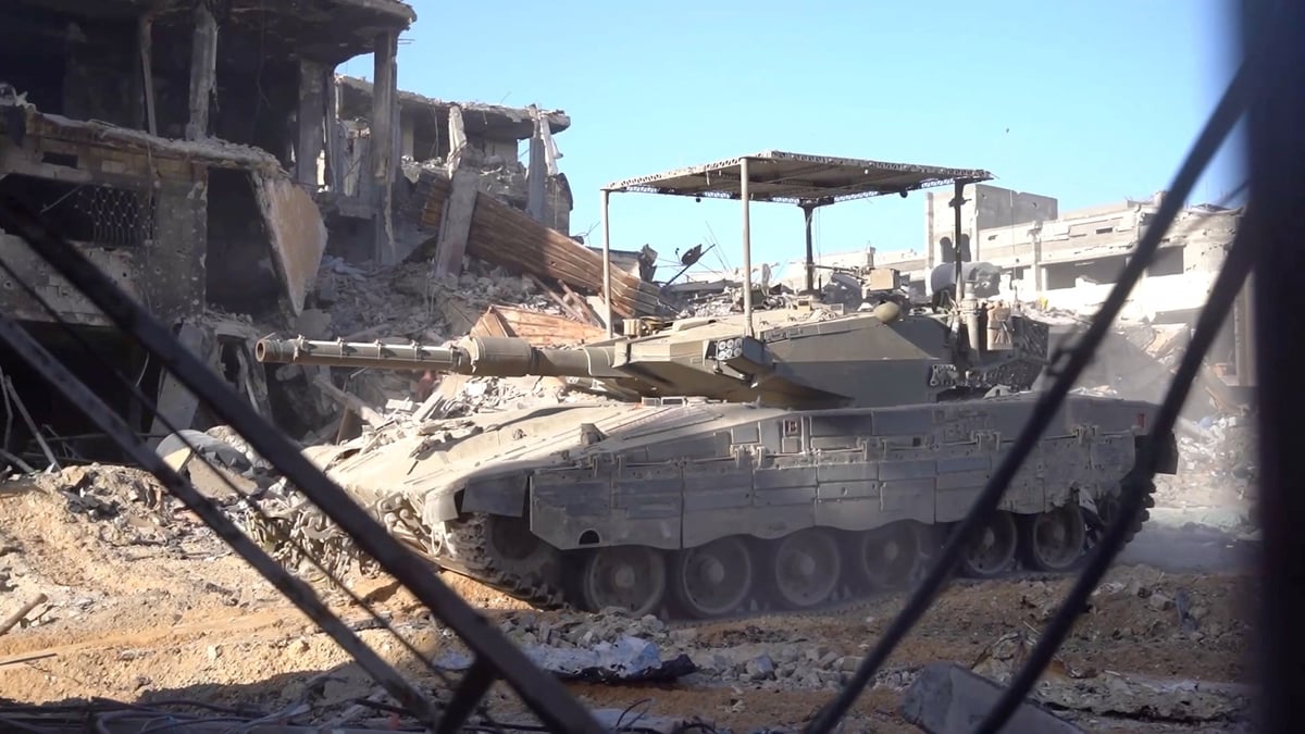 Les soldats israeliens operent a gaza