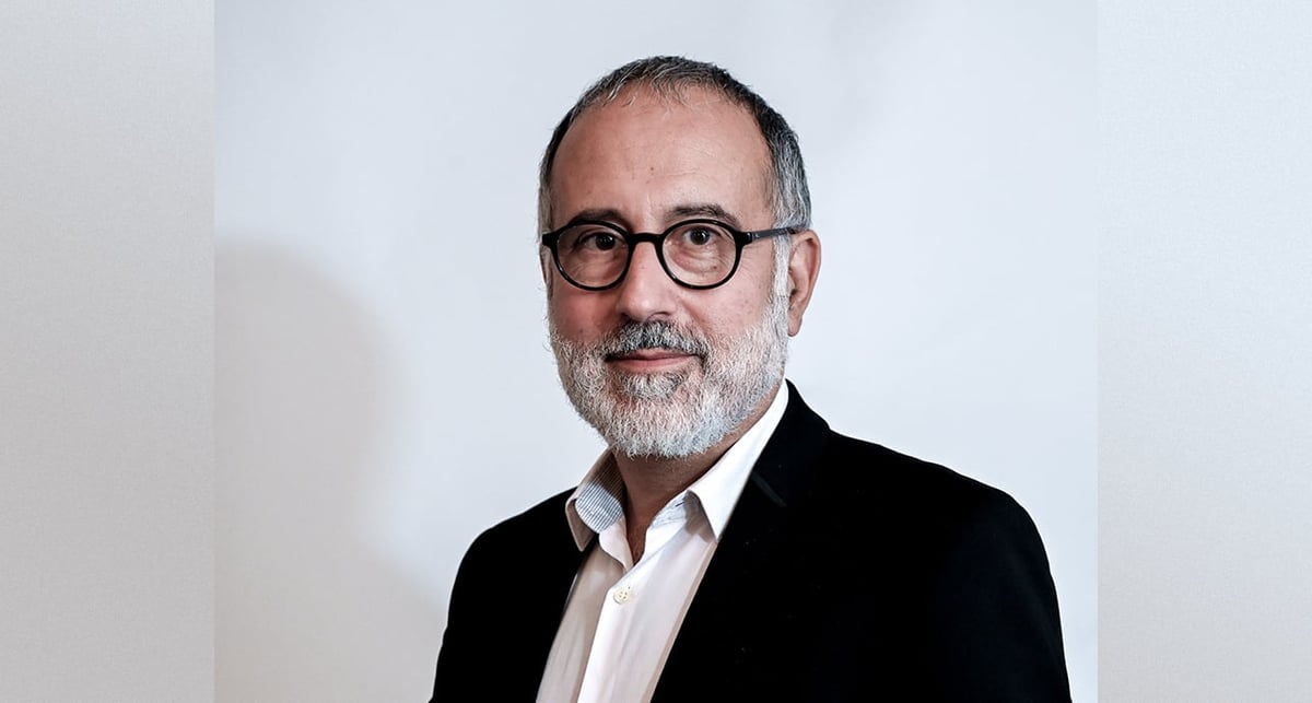 Depuis son élection, une chose est sûre, le nouveau Saint-Père, premier pape américain, est scruté, raconte à « La Tribune Dimanche » Jean-Pierre Denis, ancien directeur de « La Vie ».