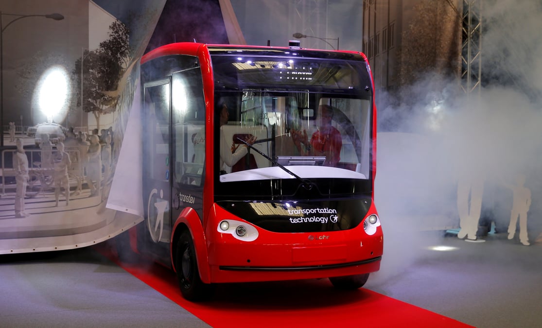 Lohr et transdev lancent le vehicule autonome cristal