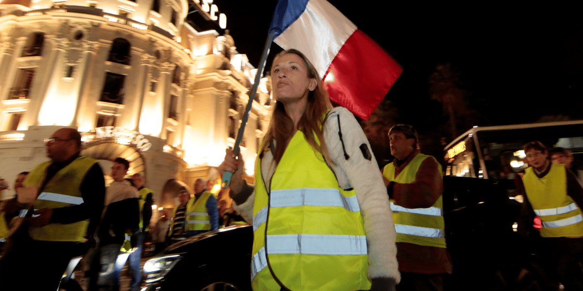 Le gouvernement dit tendre l'oreille a la colere des "gilets jaunes"