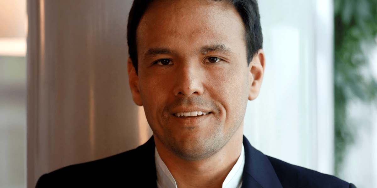 Cedric o prone un conseil de l'ordre des journalistes